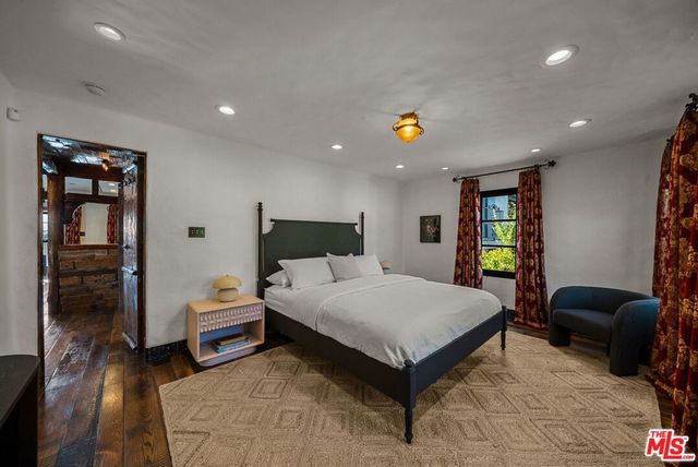 1615 Redcliff Street, Los Angeles, CA 90026