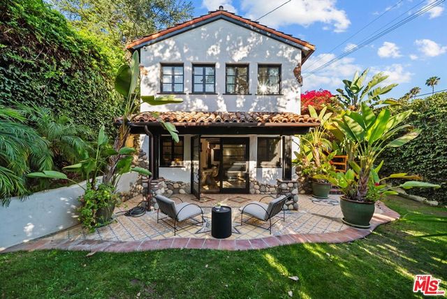 1615 Redcliff Street, Los Angeles, CA 90026