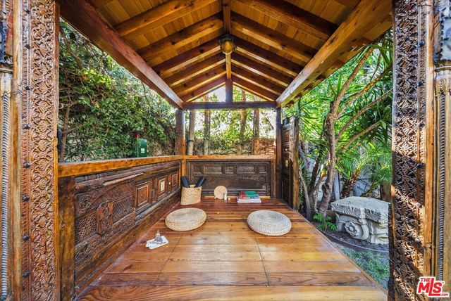 1615 Redcliff Street, Los Angeles, CA 90026