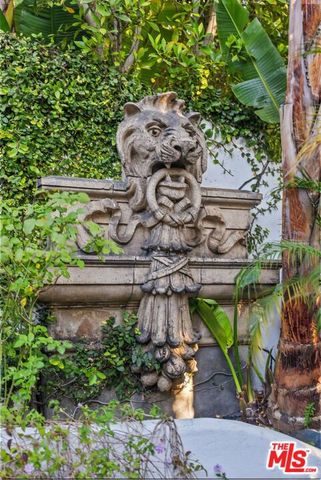 1615 Redcliff Street, Los Angeles, CA 90026