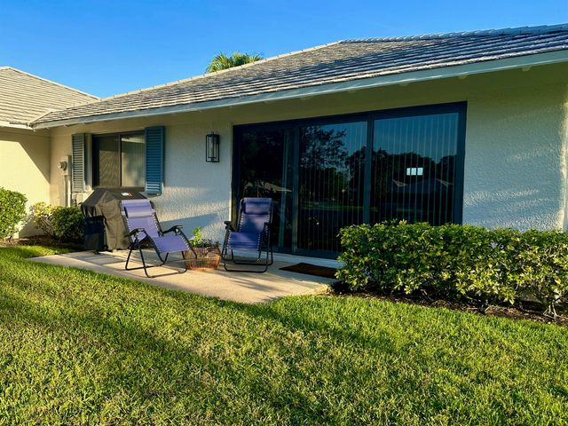 301 Club Drive, Palm Beach Gardens, FL 33418