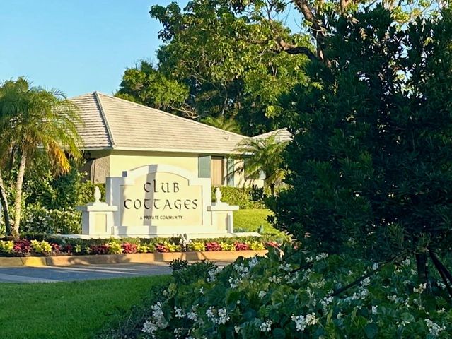 301 Club Drive, Palm Beach Gardens, FL 33418