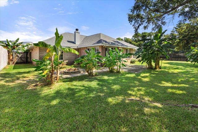 7849 Lola Circle, Navarre, FL 32566
