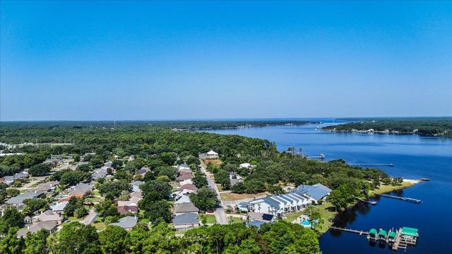 7849 Lola Circle, Navarre, FL 32566