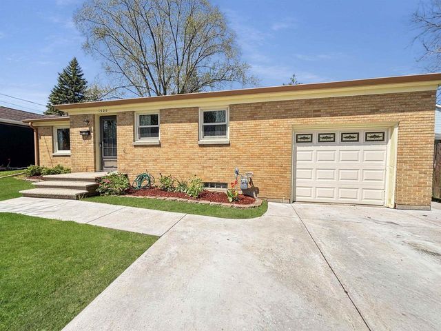 1520 S RIDGE ROAD, Green Bay, WI 54304