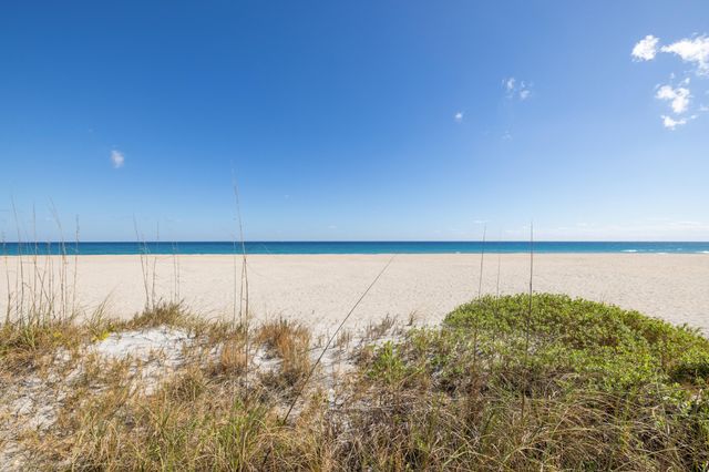 2295 S Ocean Boulevard 625, Palm Beach, FL 33480