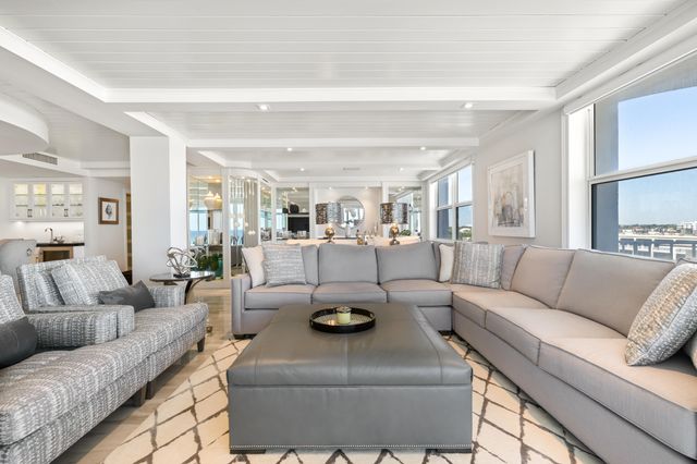 2295 S Ocean Boulevard 625, Palm Beach, FL 33480