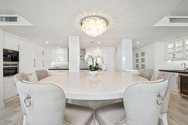 2295 S Ocean Boulevard 625, Palm Beach, FL 33480