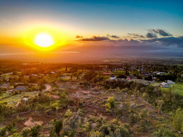 0 Haleakala Hwy unit B, Kula, HI 96790