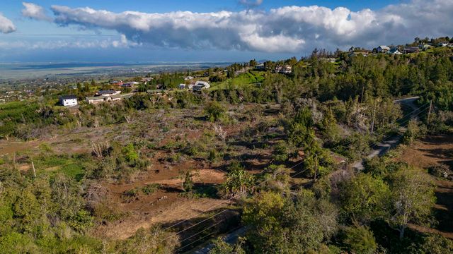 0 Haleakala Hwy unit B, Kula, HI 96790