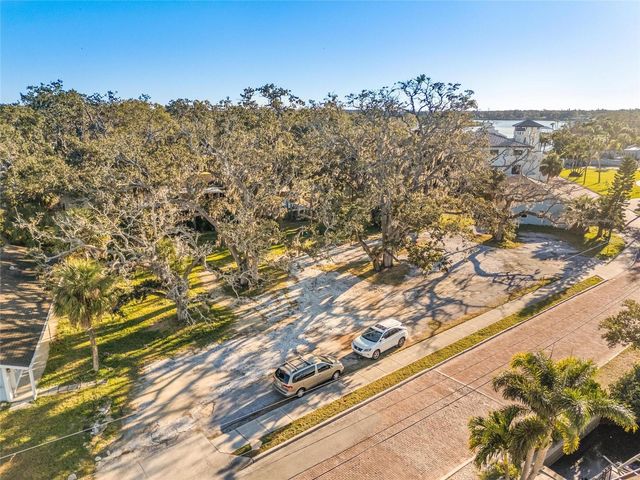 404 CANAL STREET, Tarpon Springs, FL 34689