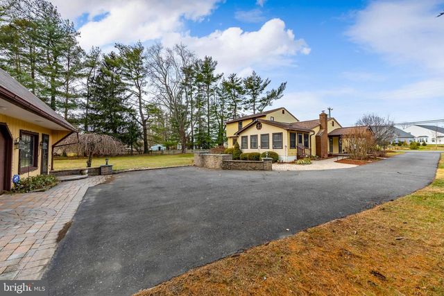 15-17 WOODLAND AVE, Mullica Hill, NJ 08062