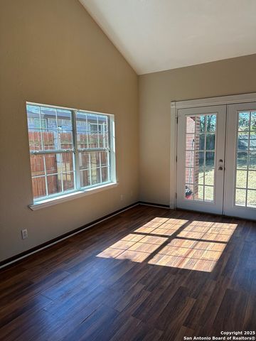 720 S Creek St Fredericksburg, Fredericksburg, TX 78624