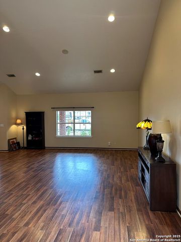 720 S Creek St Fredericksburg, Fredericksburg, TX 78624