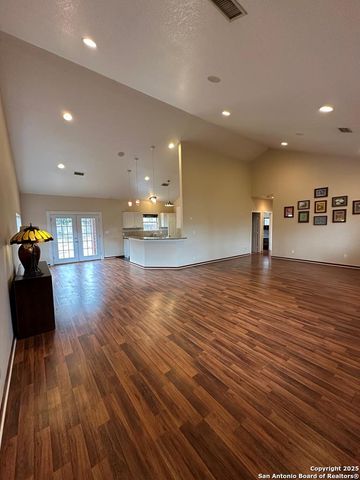 720 S Creek St Fredericksburg, Fredericksburg, TX 78624