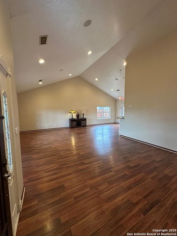 720 S Creek St Fredericksburg, Fredericksburg, TX 78624