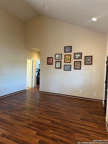 720 S Creek St Fredericksburg, Fredericksburg, TX 78624