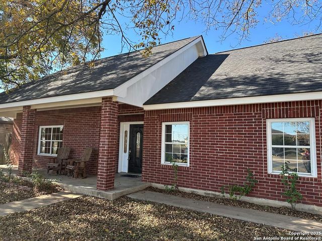 720 S Creek St Fredericksburg, Fredericksburg, TX 78624