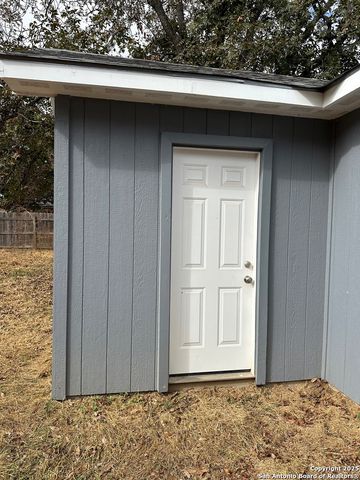 720 S Creek St Fredericksburg, Fredericksburg, TX 78624