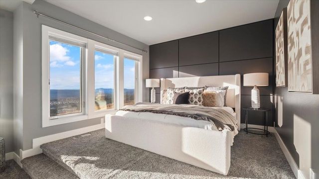 8603 N Upper Mayes Ln, Spokane, WA 99208