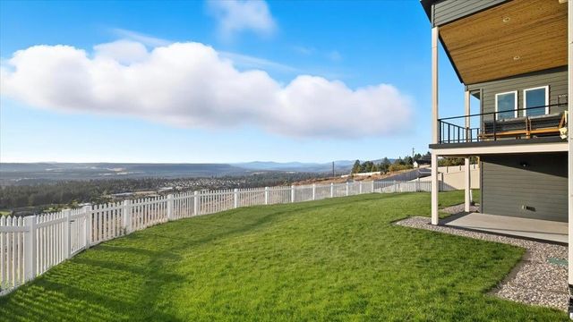 8603 N Upper Mayes Ln, Spokane, WA 99208