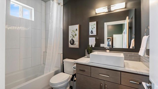 8603 N Upper Mayes Ln, Spokane, WA 99208