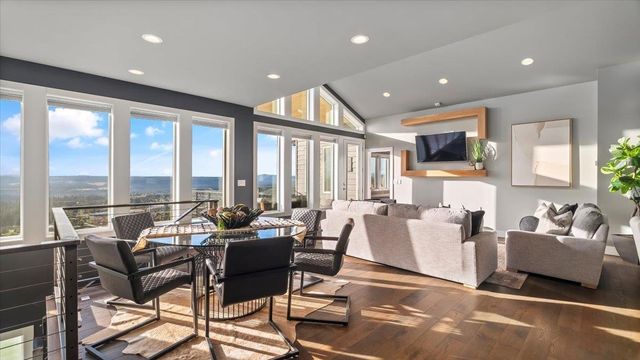 8603 N Upper Mayes Ln, Spokane, WA 99208