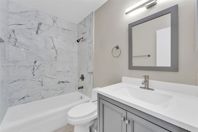 2945 NW 68th St, Fort Lauderdale, FL 33309