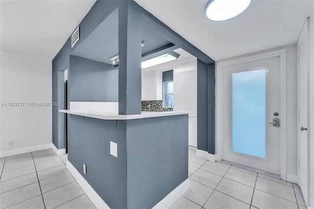 2945 NW 68th St, Fort Lauderdale, FL 33309