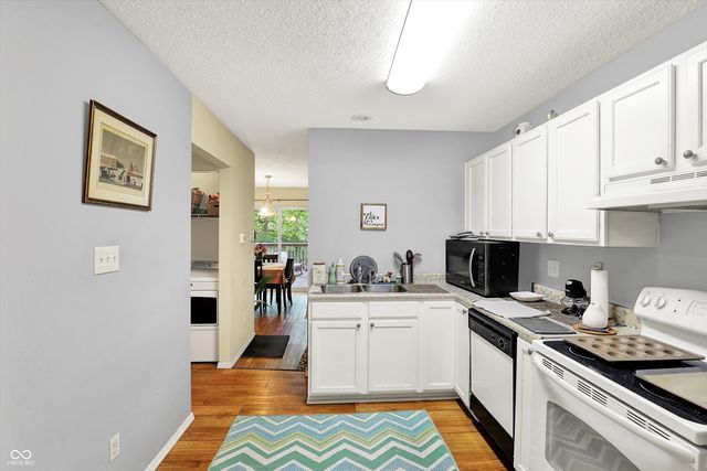 2210 S Laurelwood Circle, Bloomington, IN 47401