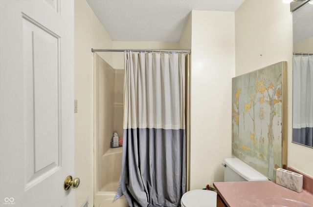 2210 S Laurelwood Circle, Bloomington, IN 47401