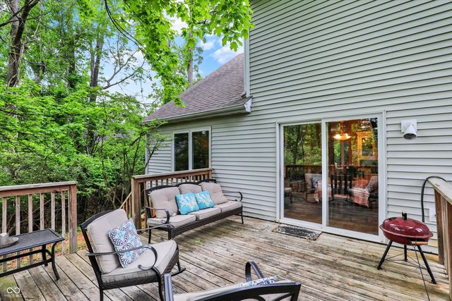 2210 S Laurelwood Circle, Bloomington, IN 47401