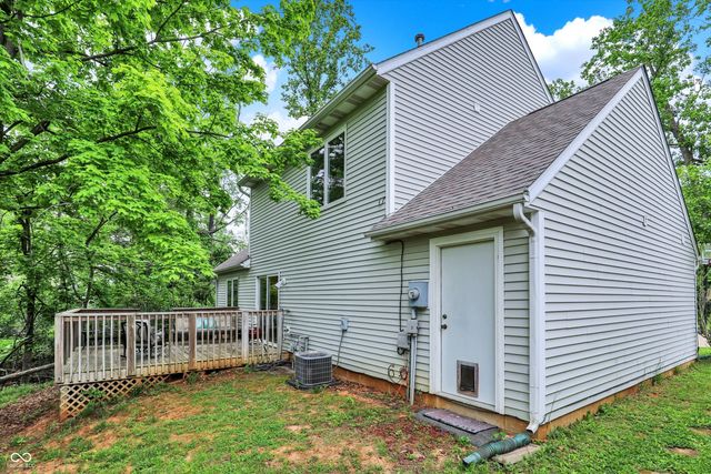 2210 S Laurelwood Circle, Bloomington, IN 47401