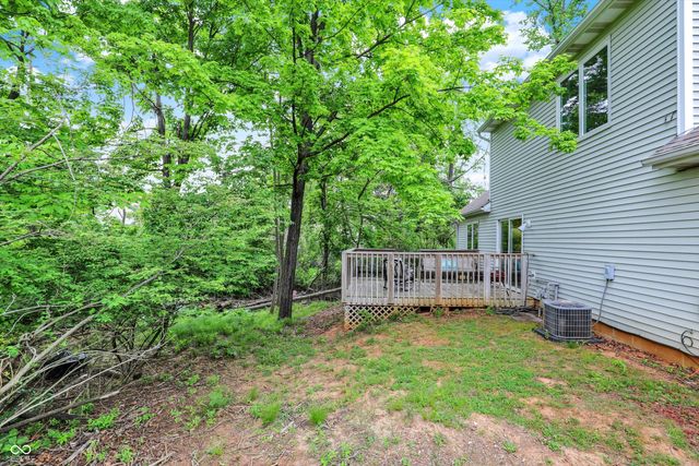 2210 S Laurelwood Circle, Bloomington, IN 47401