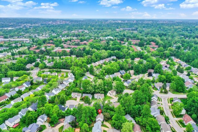 2210 S Laurelwood Circle, Bloomington, IN 47401