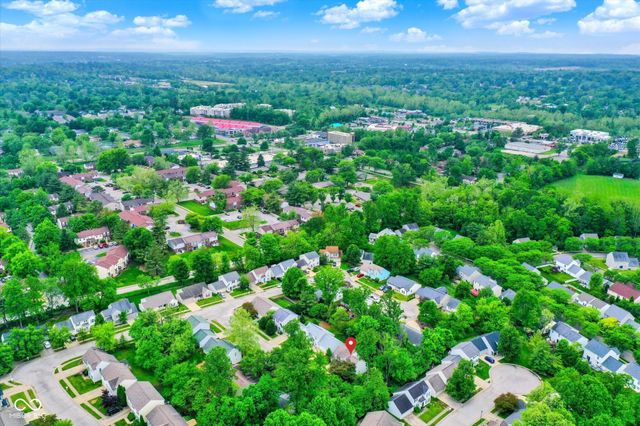 2210 S Laurelwood Circle, Bloomington, IN 47401