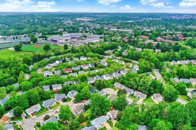 2210 S Laurelwood Circle, Bloomington, IN 47401