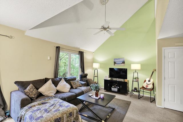 2210 S Laurelwood Circle, Bloomington, IN 47401