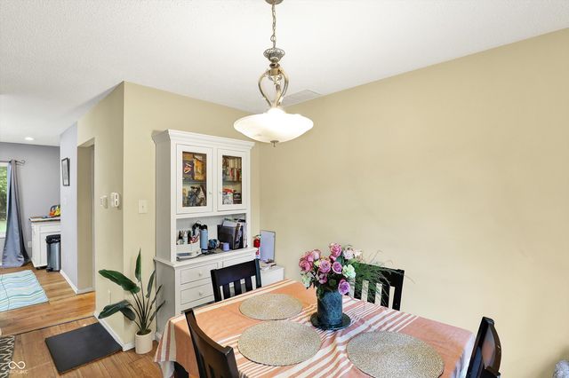 2210 S Laurelwood Circle, Bloomington, IN 47401