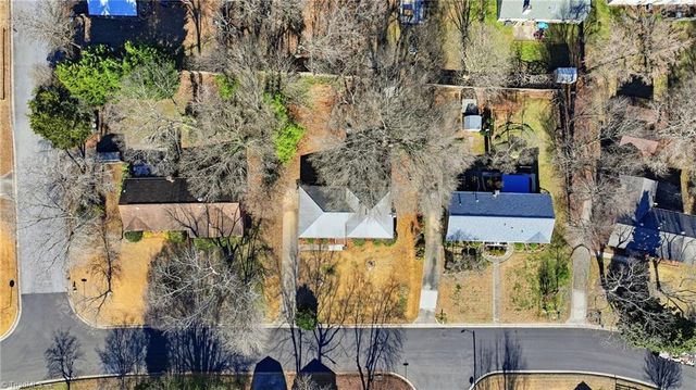 2210 Dulaire Road, Greensboro, NC 27407
