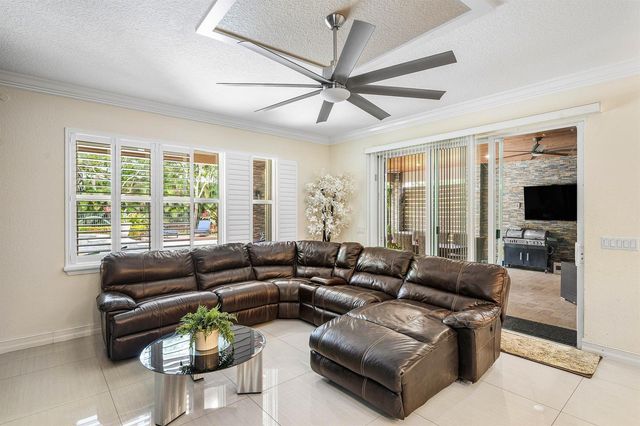 11565 Mantova Bay Circle, Boynton Beach, FL 33473