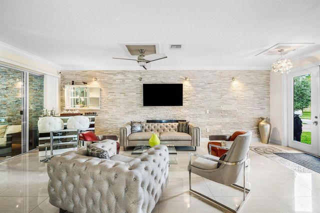 11565 Mantova Bay Circle, Boynton Beach, FL 33473