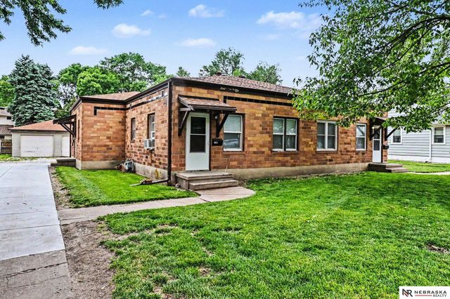 1102-1108 N L Street, Fremont, NE 68025