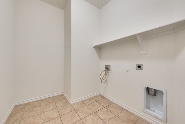 5117 Grayson Ridge Drive, Fort Worth, TX 76179