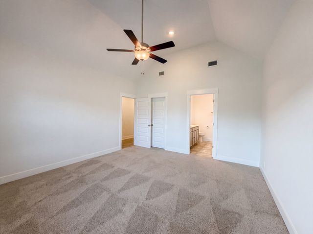 5815 Shoreline Dr, Rockvale, TN 37153
