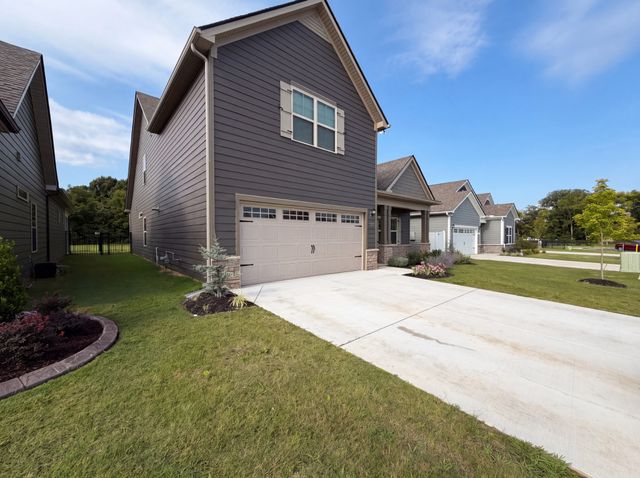 5815 Shoreline Dr, Rockvale, TN 37153