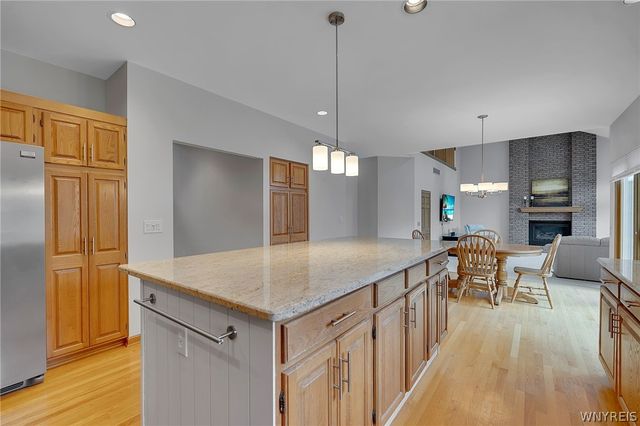 9530 Cobblestone Dr, Clarence, NY 14031