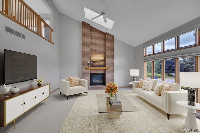 9530 Cobblestone Dr, Clarence, NY 14031