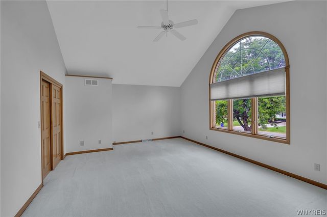 9530 Cobblestone Dr, Clarence, NY 14031