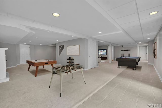 9530 Cobblestone Dr, Clarence, NY 14031